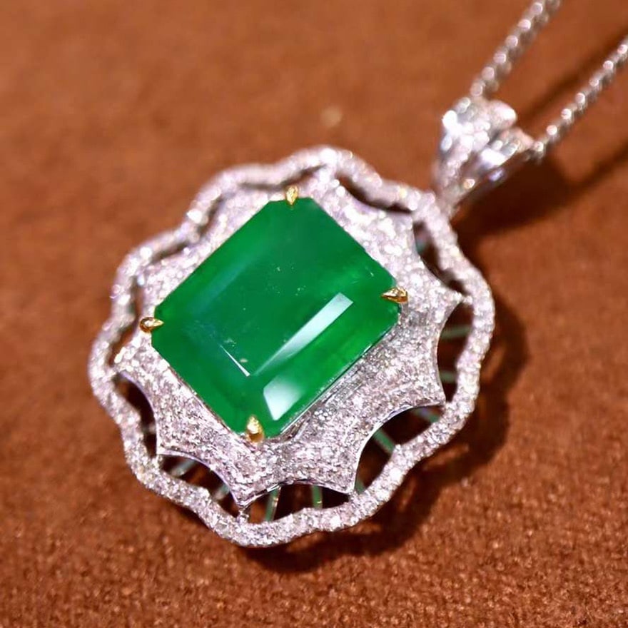 14k Gold 4.79 Ctw Vivid Green Natural Emerald & Diamond Pendant( Without Chain ) - 4
