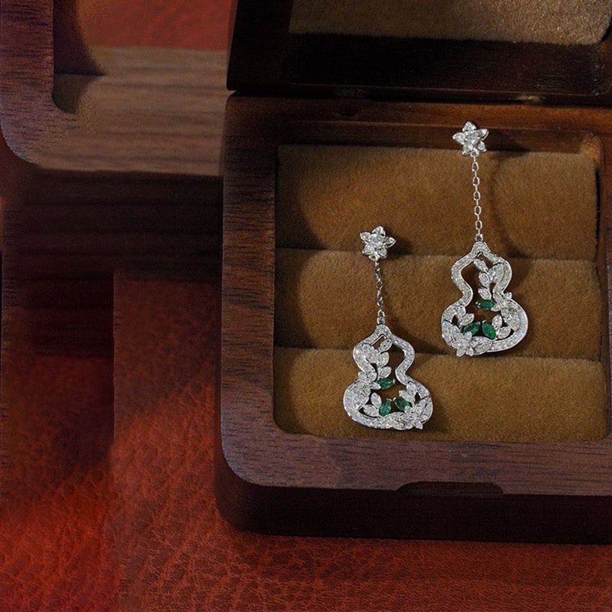 14k Gold 0.5 Ct Natural Emerald & Emerald Earrings - 4