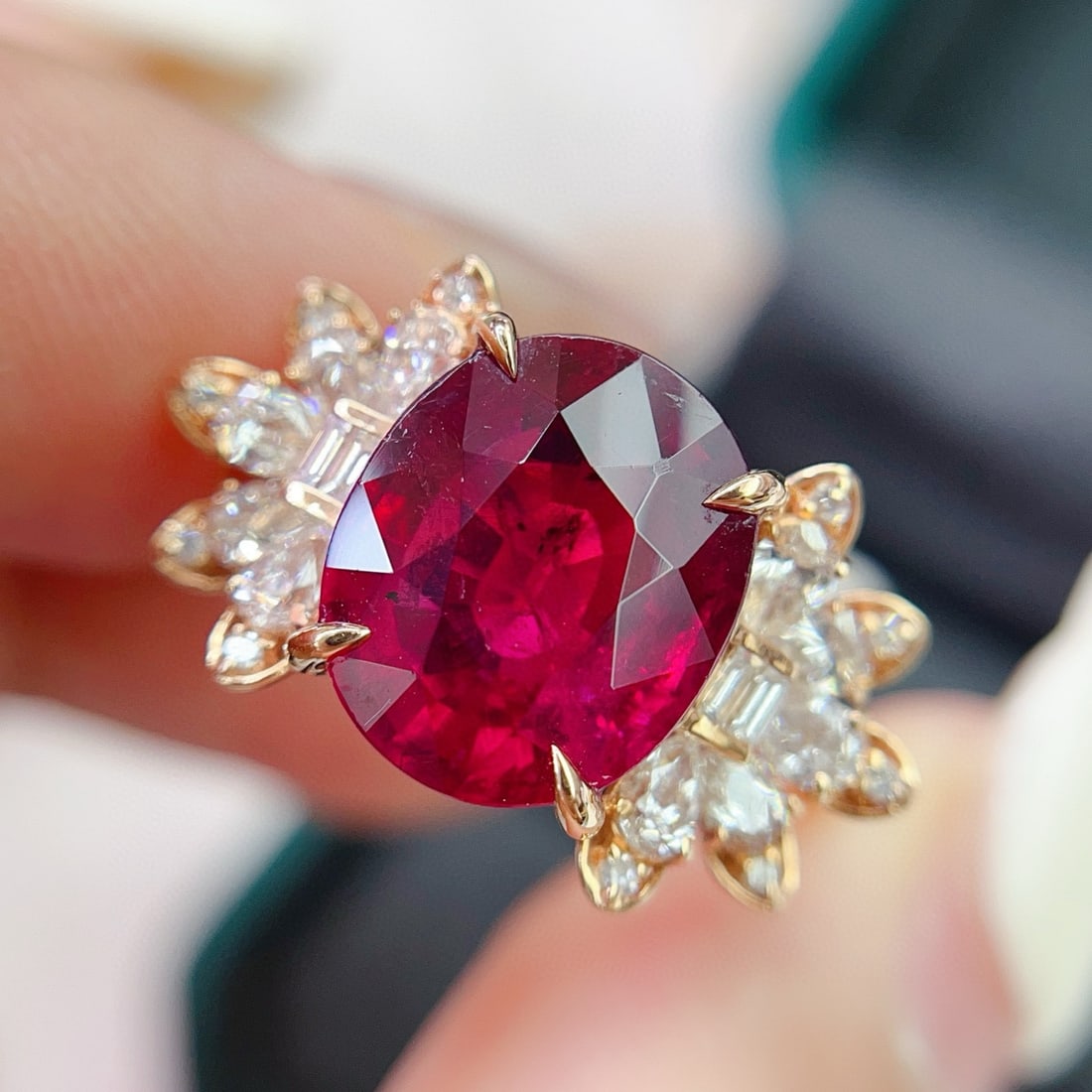 14k Gold 4.70 Ct Natural Tourmaline & Diamond Ring: Ref:231059139 // gold content:14k gold // ring size:7. 25us // // main gemstone:tourmaline // shape:oval // carat weight:4. 70ct // color:red // treatment:natural // // adjacent gemstone 2 :