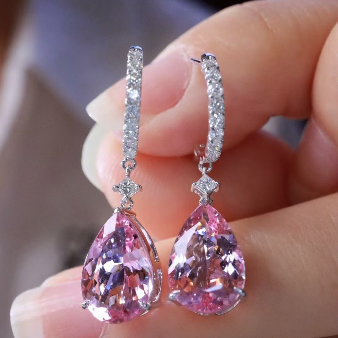14k Gold 5.59 Ctw Natural Morganite & Diamond Earrings: Ref:231059143 // gold content:14k gold // main gemstone:morganite // shape:pear // carat weight:5. 21ct // color:pink // treatment:natural // // adjacent gemstone 2 : diamond // shape:round //