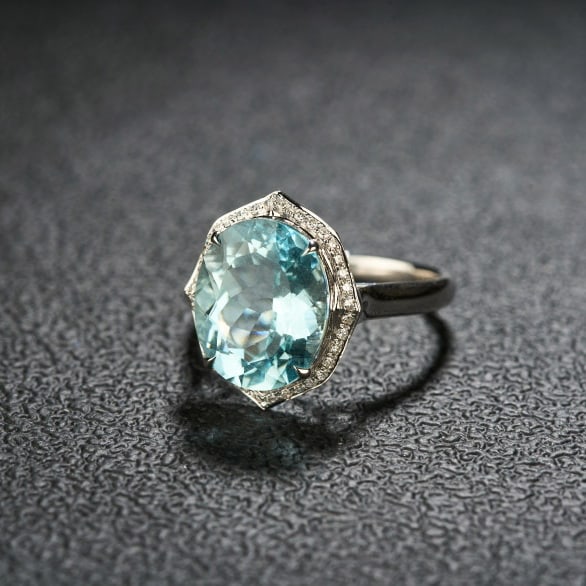14k Gold 4.69 Ct Natural Aquamarine & Diamond Ring - 3