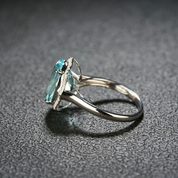 14k Gold 4.69 Ct Natural Aquamarine & Diamond Ring - 4