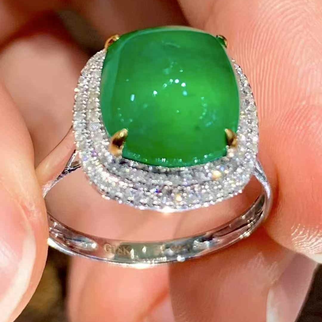 14k Gold 4.6 Ct Natural Emerald & Diamond Ring - 4