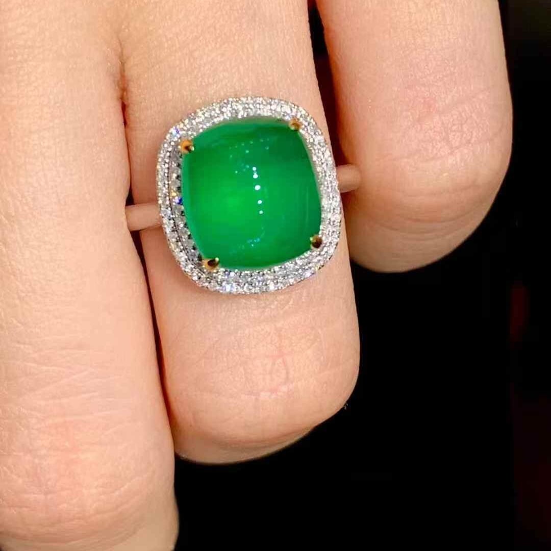 14k Gold 4.6 Ct Natural Emerald & Diamond Ring - 6