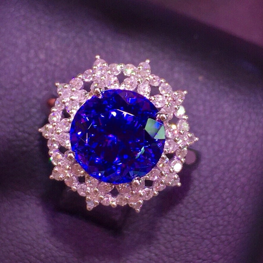 14k Gold 4.85 Ct Natural Tanzanite & Diamond Ring - 3