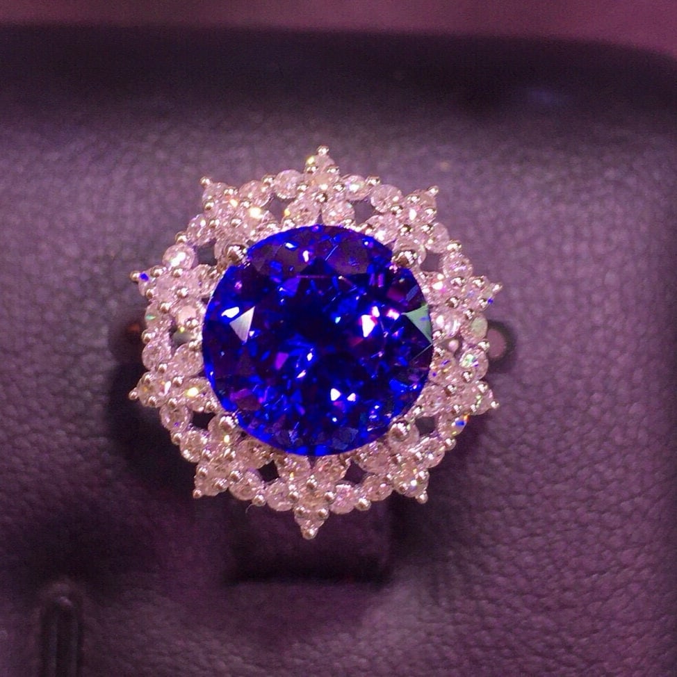 14k Gold 4.85 Ct Natural Tanzanite & Diamond Ring - 6