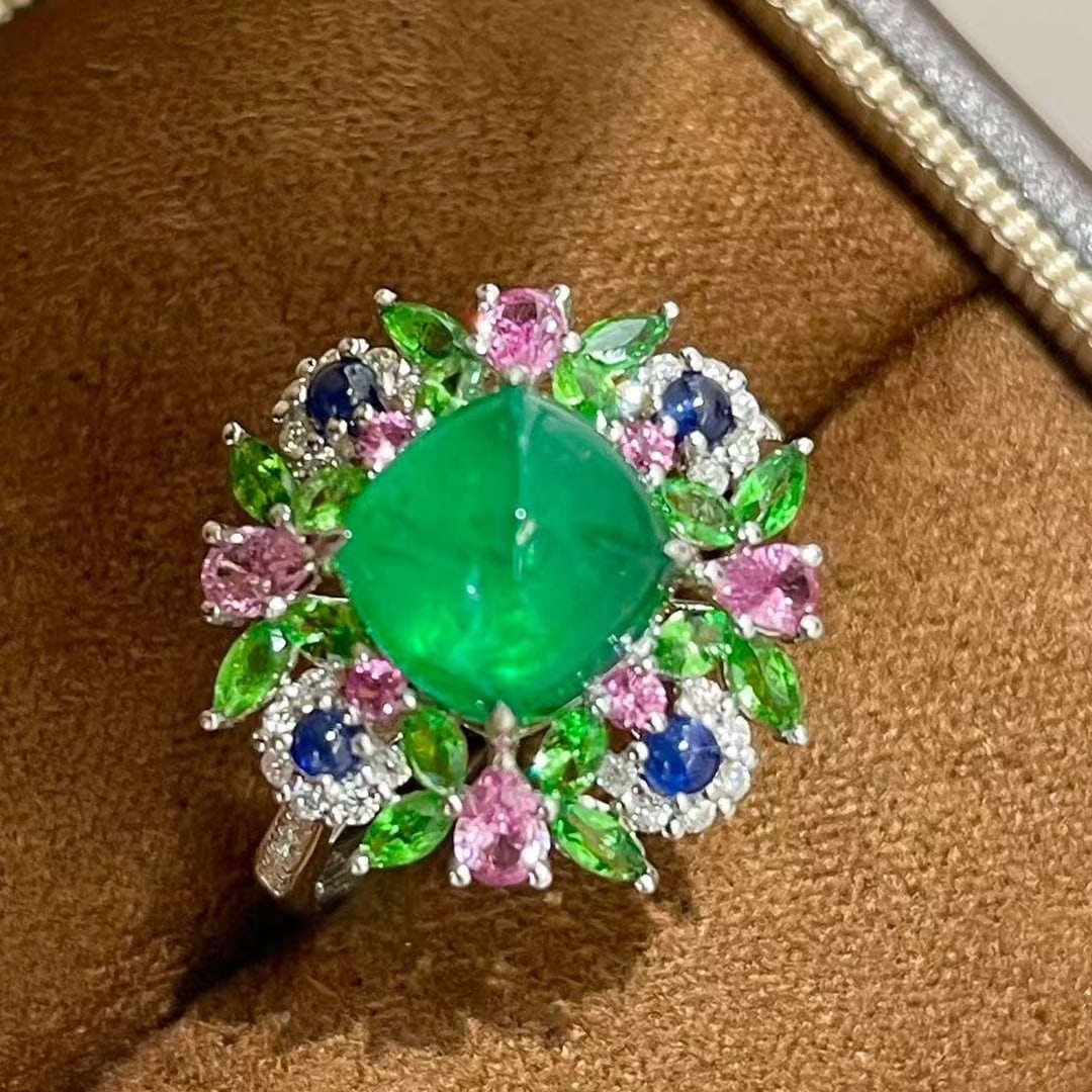 14k Gold 2.85 Ctw Natural Emerald & Diamond Ring: Ref:231059243 // gold content:14k gold // ring size:7. 25us // // main gemstone:emerald // shape:sugar-loaf // carat weight:2. 5ct // color:green // treatment:natural // // adjacent gemstone 2 :