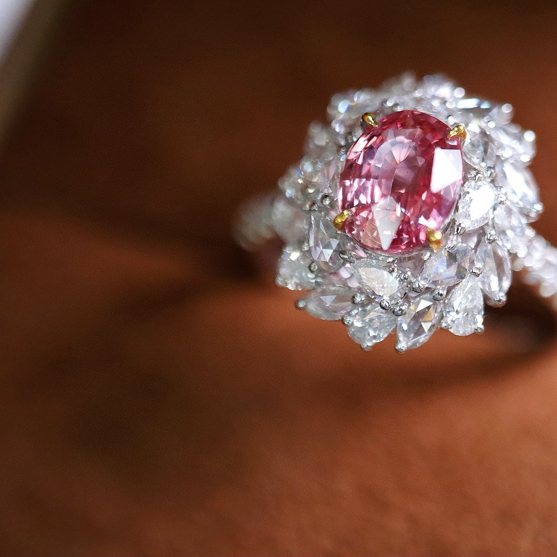 14k Gold 1.95 Ctw Natural Padparadscha Sapphire & Diamond Ring: Ref:231060013 // gold content:14k gold // ring size:7. 25us // // main gemstone:padparadscha sapphire // shape:oval // carat weight:1. 03ct // color:orangish pink // treatment:natural // //