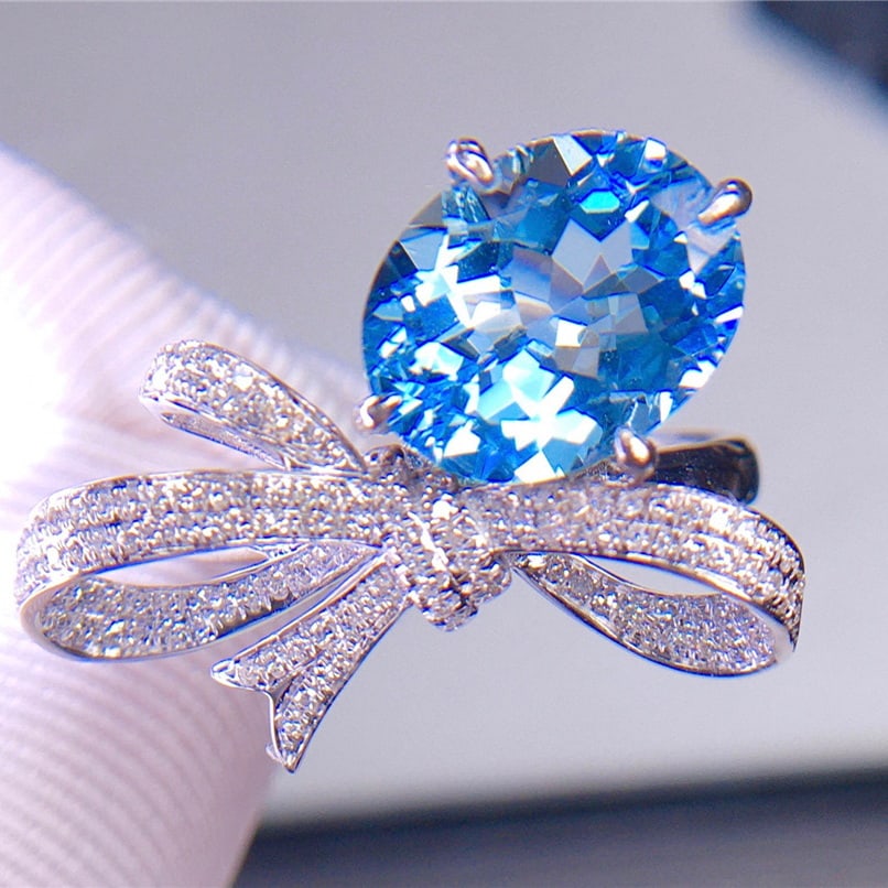 14k Gold 3.6 Ct Natural Aquamarine & Diamond Ring - 6