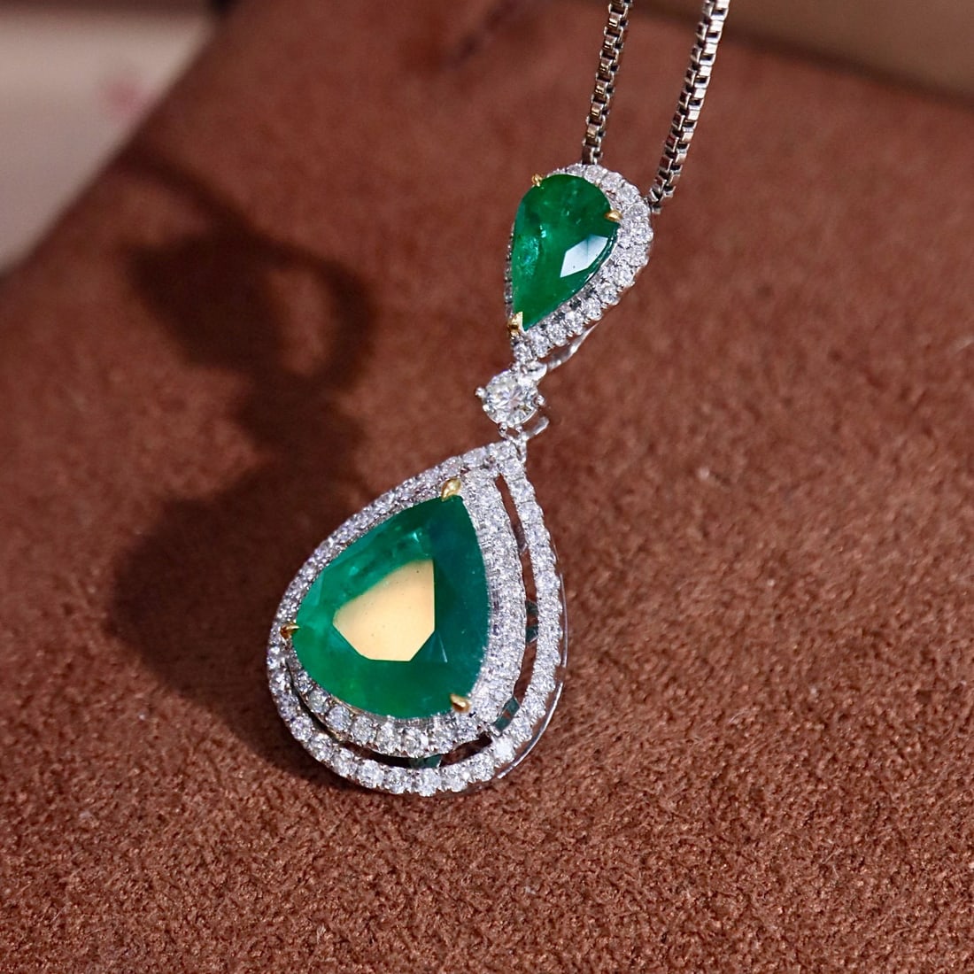 14k Gold 2.74 Ctw Natural Emerald & Diamond Pendant( Without Chain ) - 2