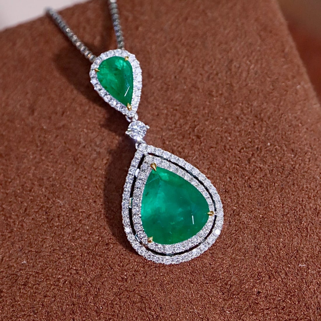 14k Gold 2.74 Ctw Natural Emerald & Diamond Pendant( Without Chain ) - 5