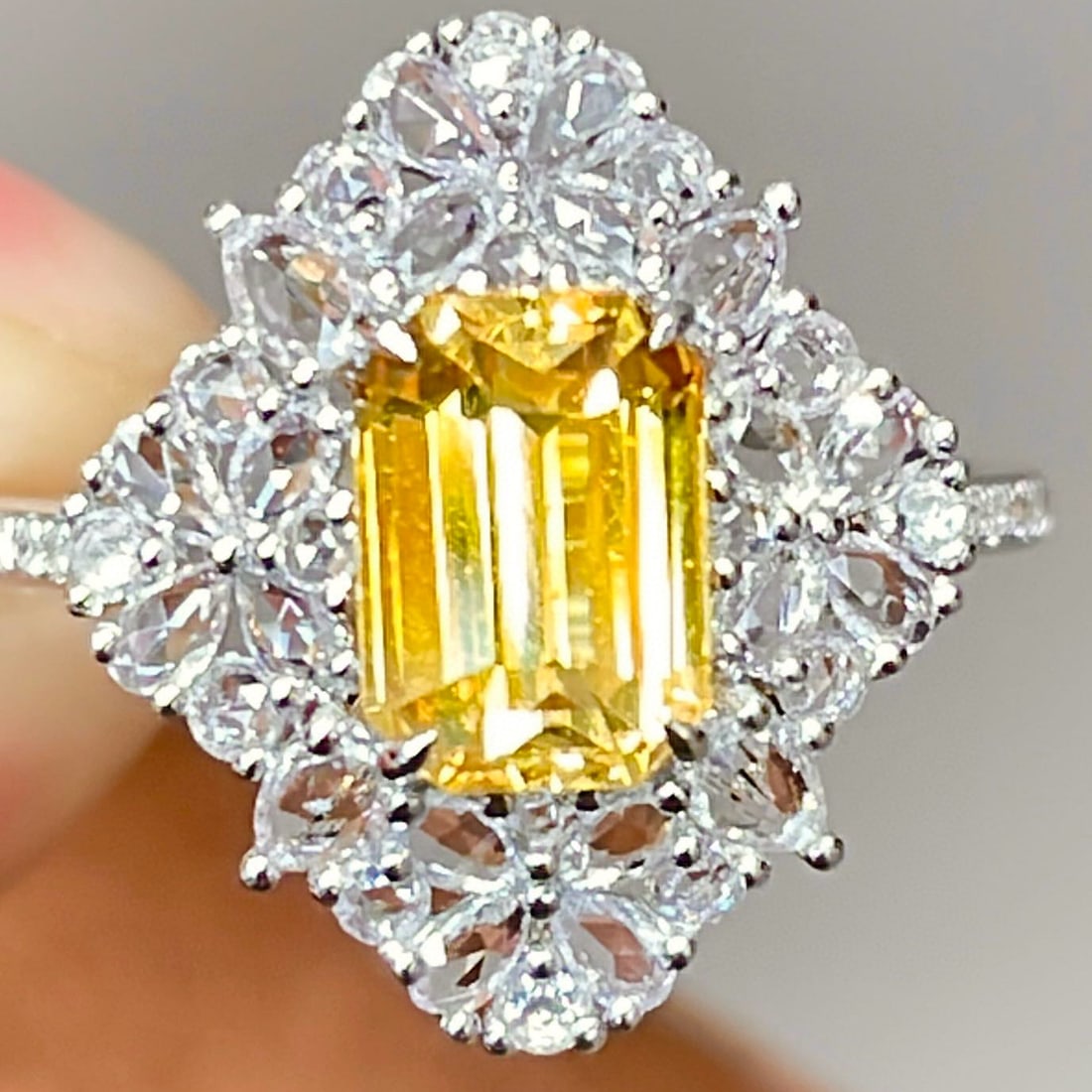 14k Gold 1.58 Ct Natural Sapphire & Sapphire & Diamond Ring - 3