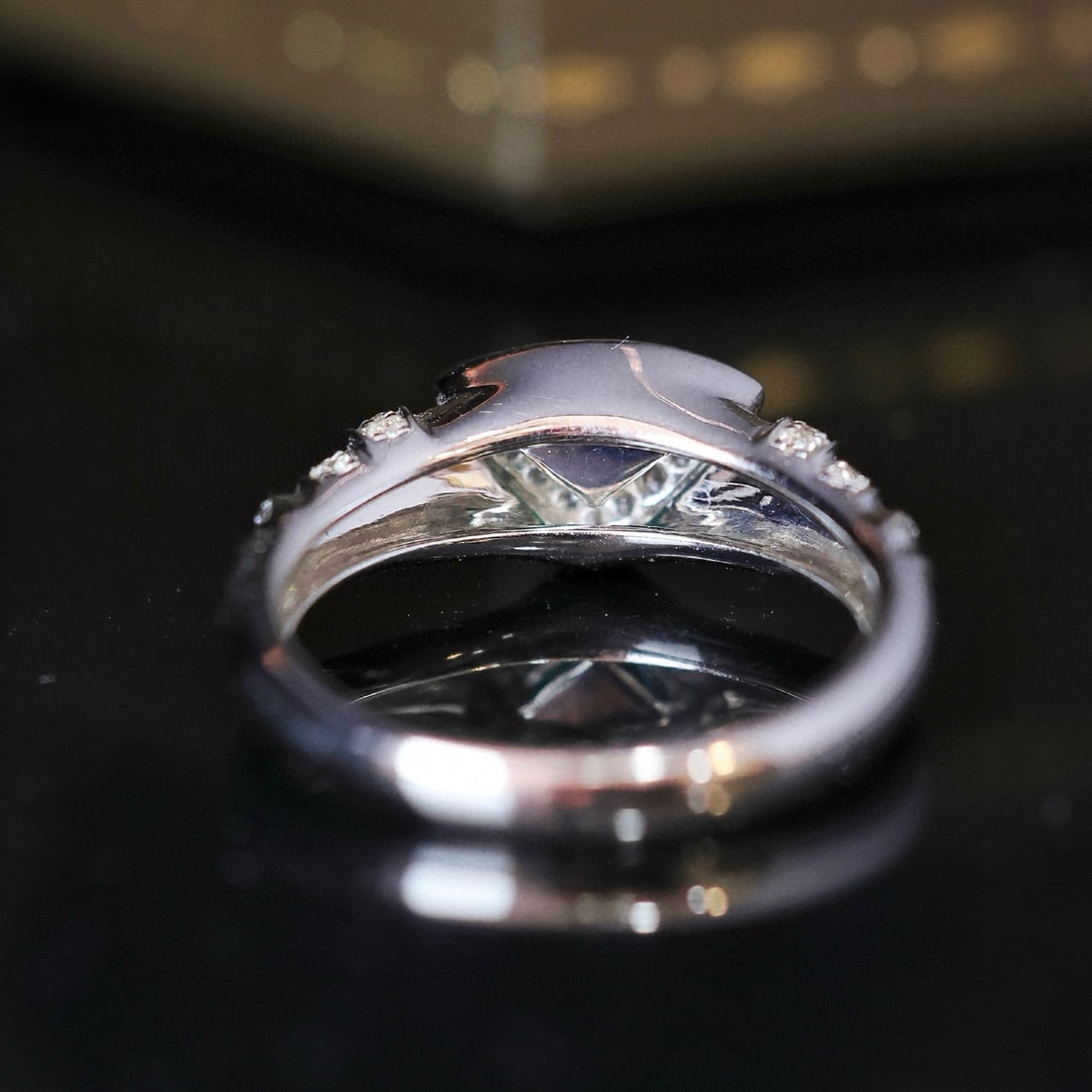 14k Gold 0.47 Ctw Vivid Green Natural Emerald & Diamond Ring - 6