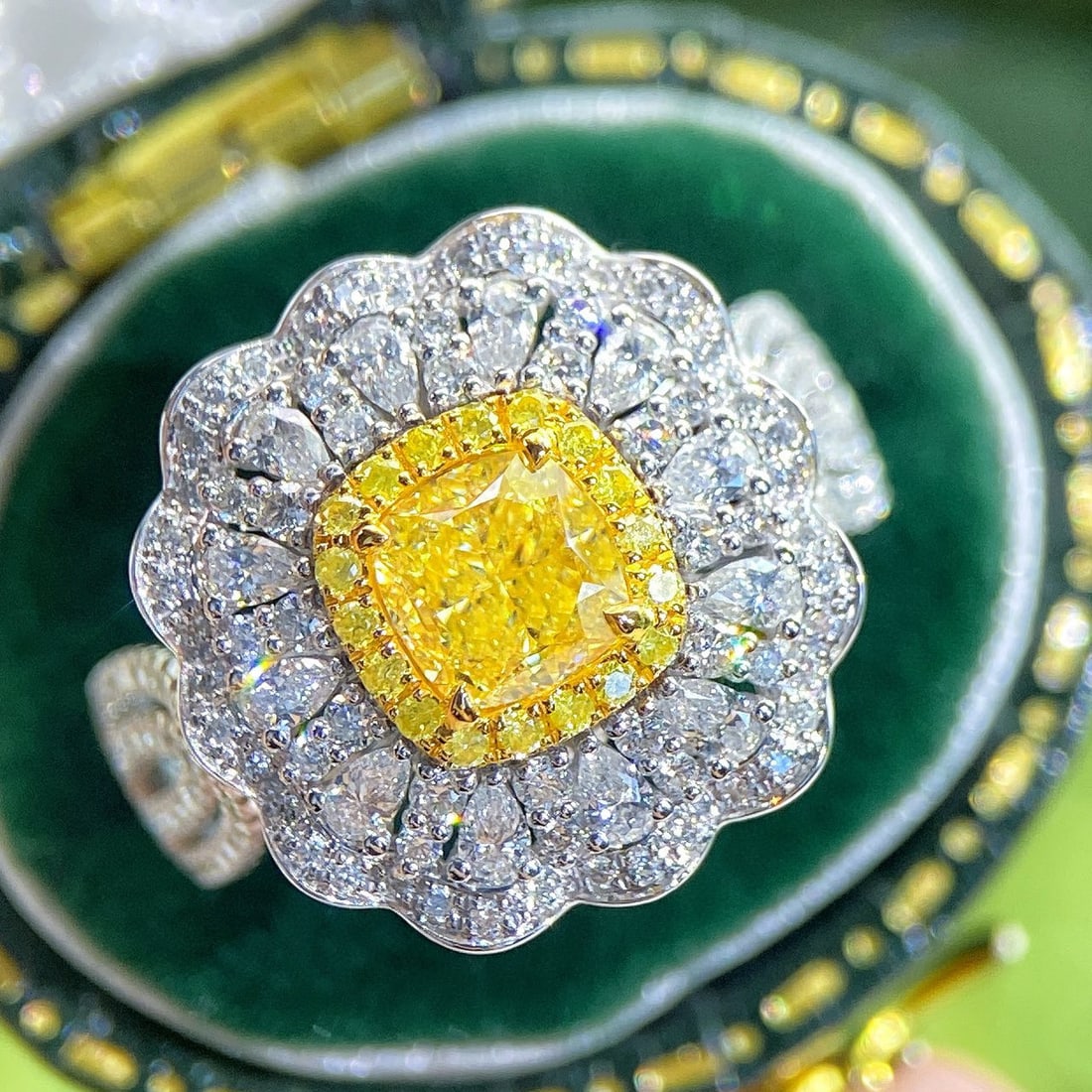 Gia Certified 14k Gold 1.90 Ctw Natural Yellow Diamond & Diamond Ring/pendant( Without Chain ): Ref:231060071 // gold content:14k gold // ring size:7. 25us // // main gemstone:yellow diamond // certified:gia // shape:cushion // carat weight:1. 01ct // clarity grade:vs1 // color:yellow //
