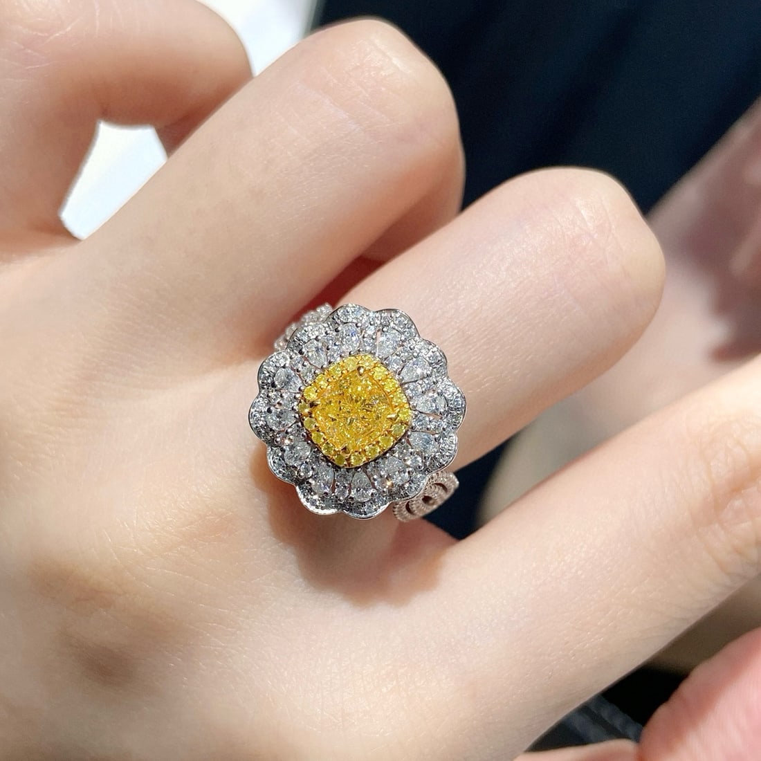 Gia Certified 14k Gold 1.90 Ctw Natural Yellow Diamond & Diamond Ring/pendant( Without Chain ) - 5