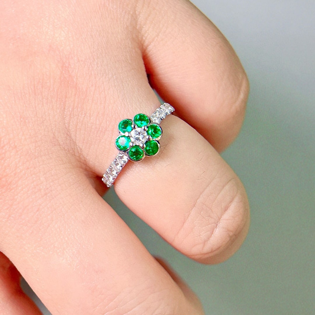 14k Gold 1.6 Ctw Natural Emerald & Diamond Ring - 7