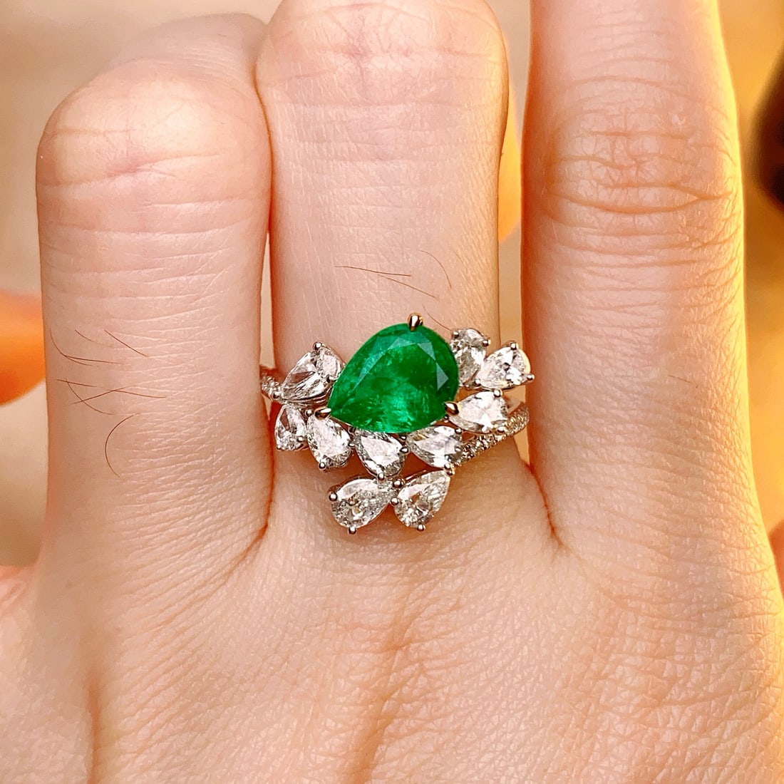 14k Gold 2.00 Ct Vivid Green Natural Emerald & Diamond Ring - 6