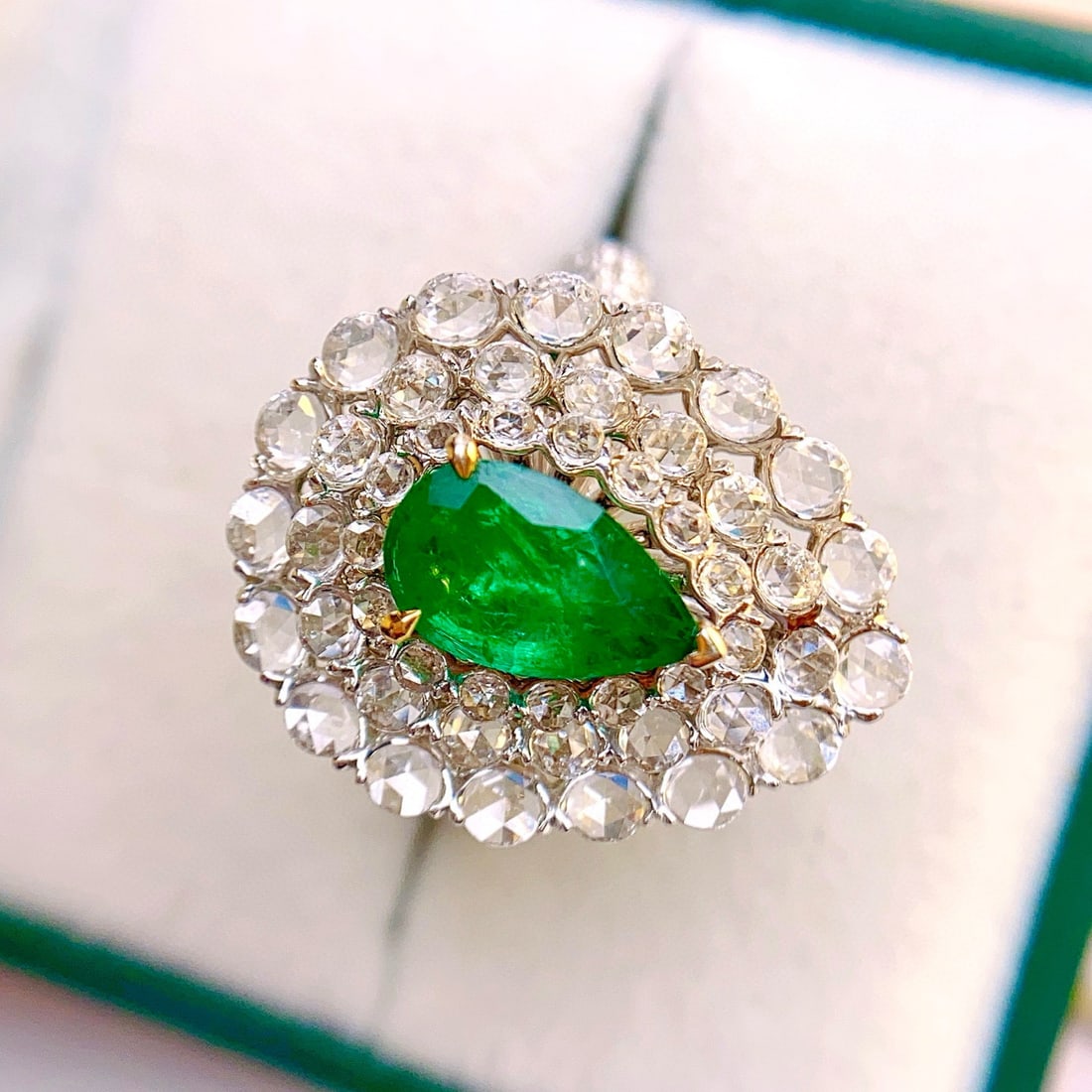 14k Gold 1.10 Ct Vivid Green Natural Emerald & Diamond Ring - 5