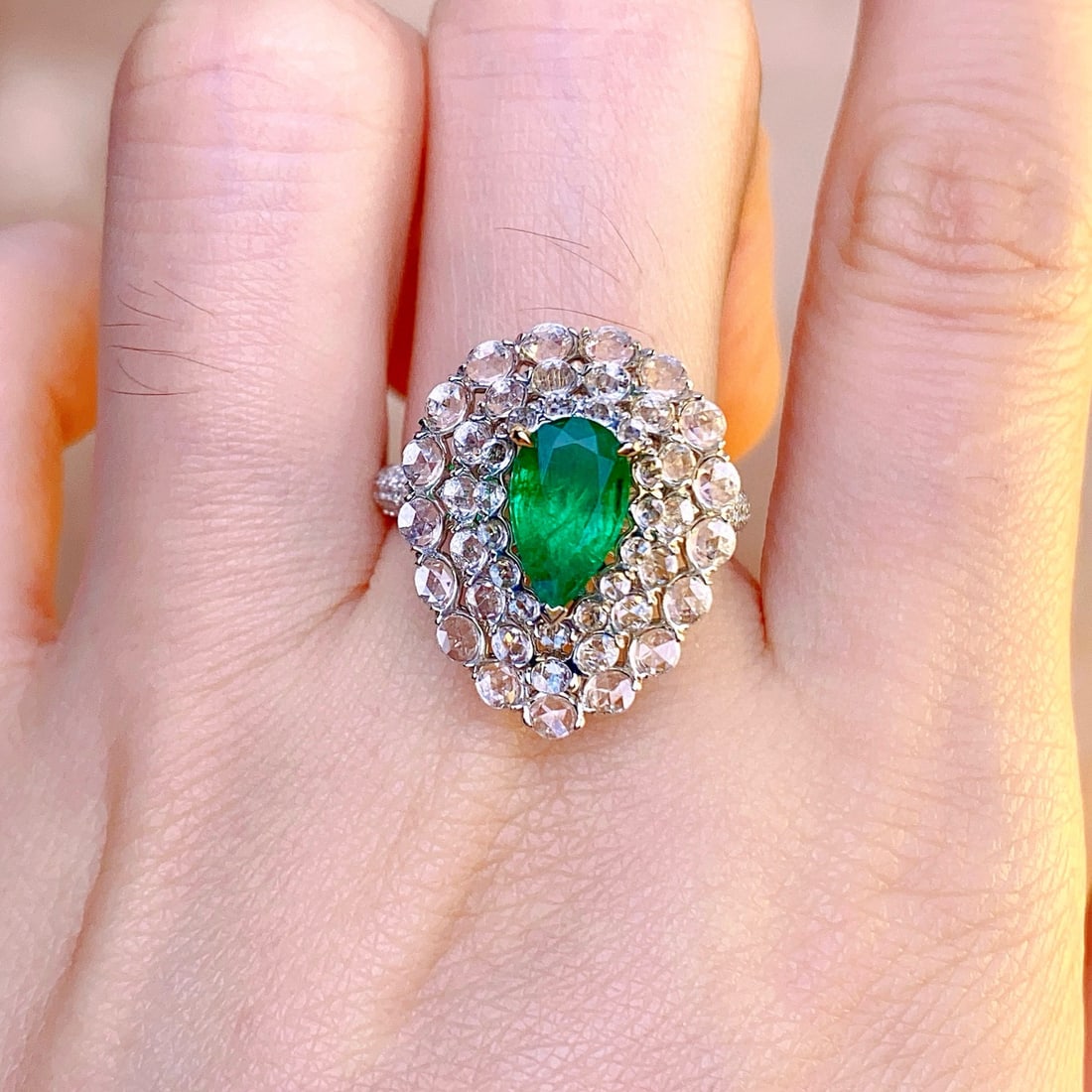 14k Gold 1.10 Ct Vivid Green Natural Emerald & Diamond Ring - 6