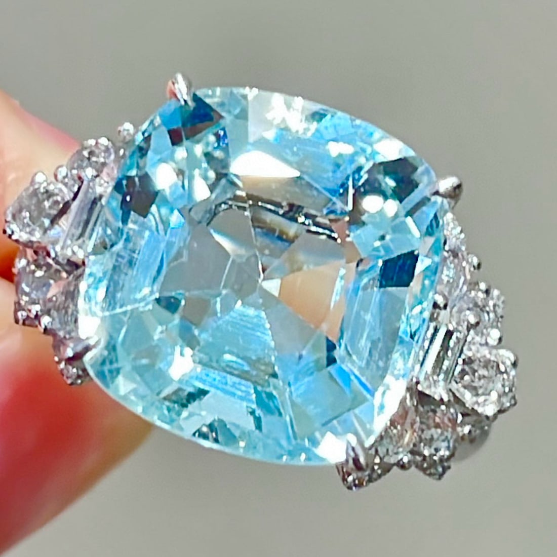 14k Gold 7.45 Ct Natural Aquamarine & Sapphire & Diamond Ring - 3