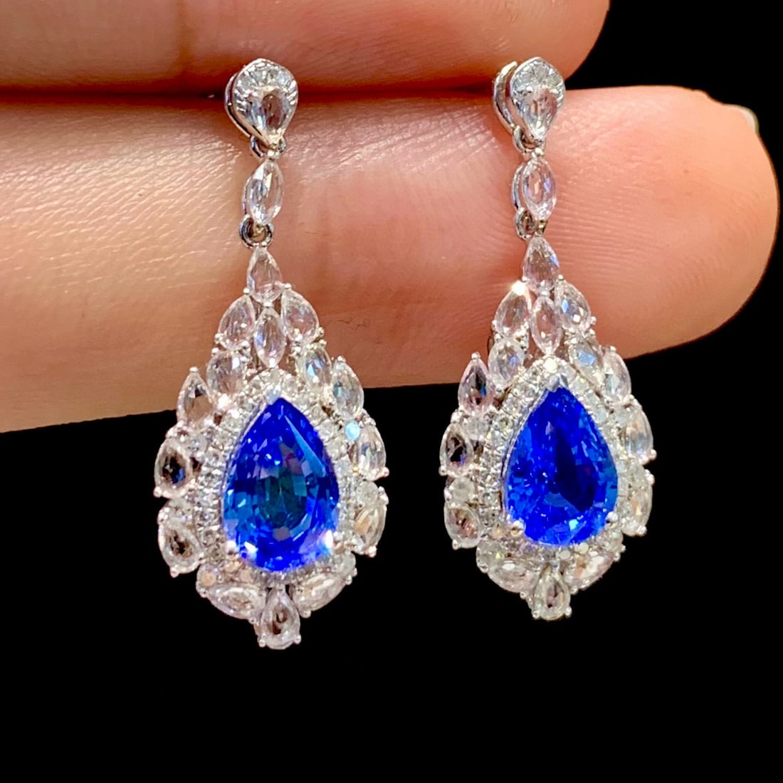 14k Gold 1.8 Ct Natural Sapphire & Diamond & Sapphire Earrings: Ref:231060107 // gold content:14k gold // main gemstone:sapphire // shape:pear // carat weight:1. 8ct // color:royal blue // treatment:natural // // adjacent gemstone 2 : diamond // shape:round // cla