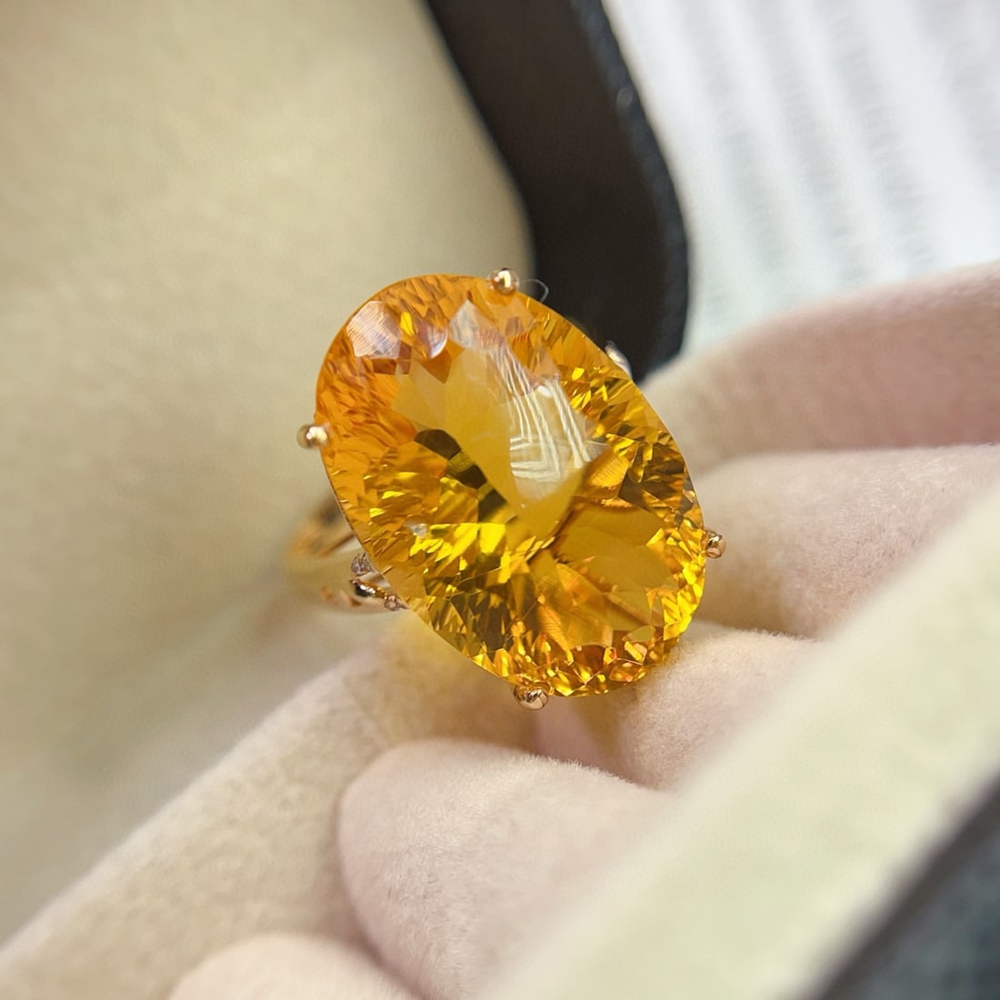 14k Gold 13.40 Ct Natural Citrine & Diamond Ring - 2