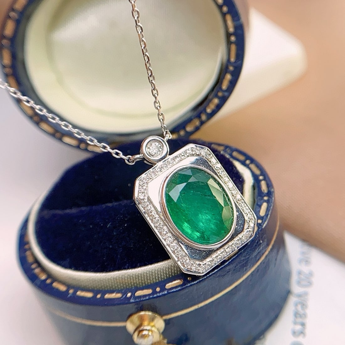 14k Gold 1.45 Ct Vivid Green Natural Emerald & Diamond & Sapphire Necklace - 3