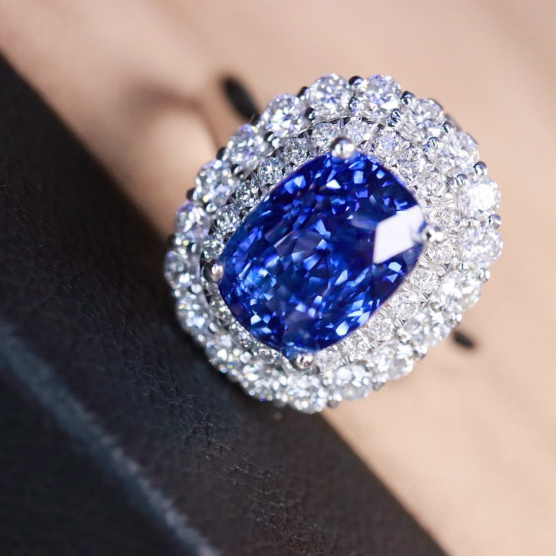 14k Gold 2.76 Ctw Natural Sapphire & Diamond Ring/pendant( Without Chain ): Ref:231060135 // gold content:14k gold // ring size:7. 25us // // main gemstone:sapphire // shape:cushion // carat weight:2. 24ct // color:blue // treatment:natural // // adjacent gemstone 2 :