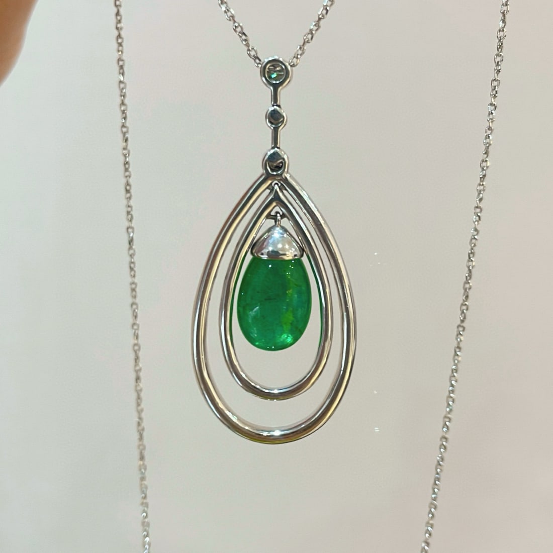 14k Gold 6.35 Ctw Natural Emerald & Diamond Necklace - 3