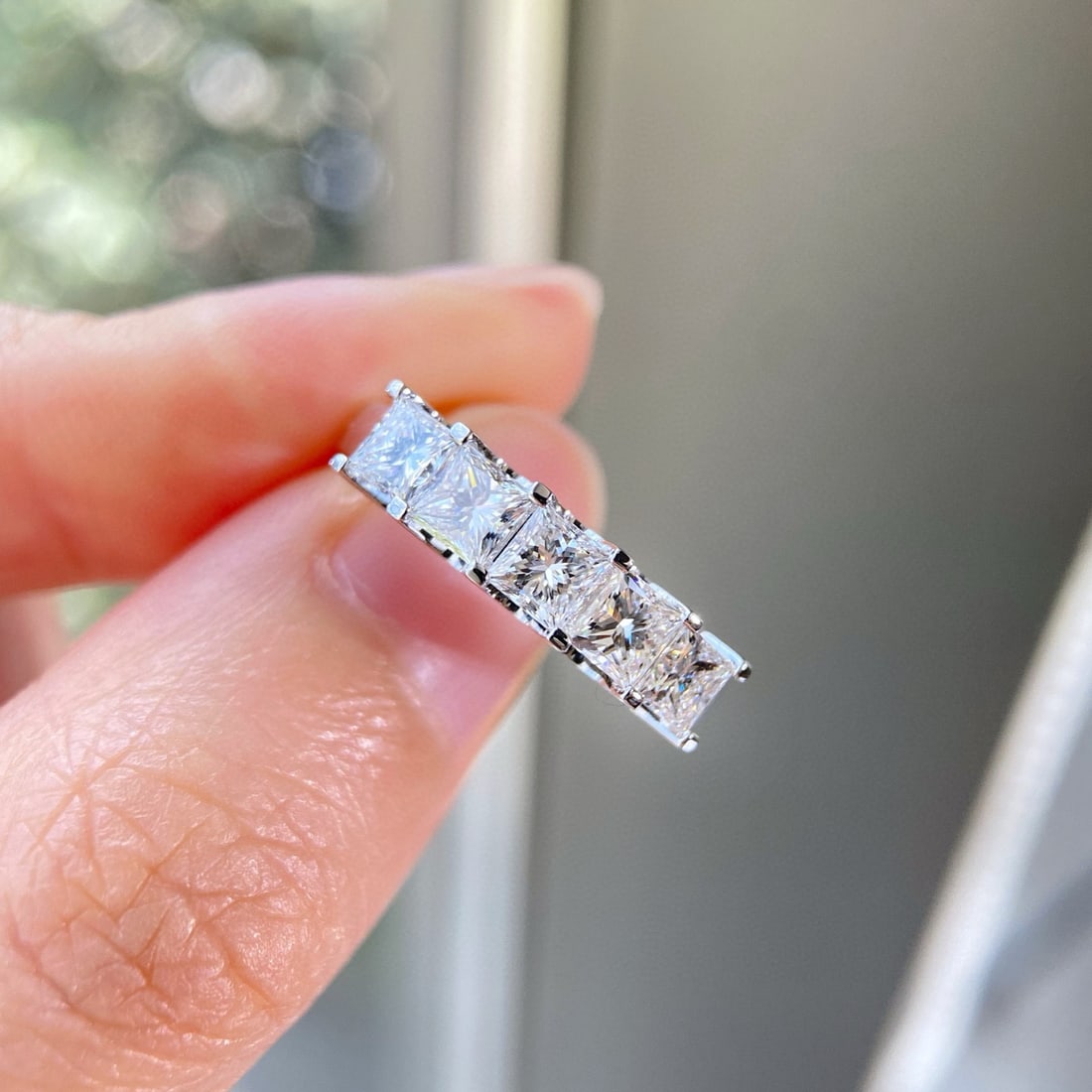 Gia Certified 14k Gold 1.51 Ct Natural E-f Vs1 Princess Diamond Ring: Ref:231060157 // gold content:14k gold // ring size:7. 25us // // main gemstone:diamond // certified:gia // shape:princess // carat weight:1. 51ct // clarity grade:vs1 // color:e-f //