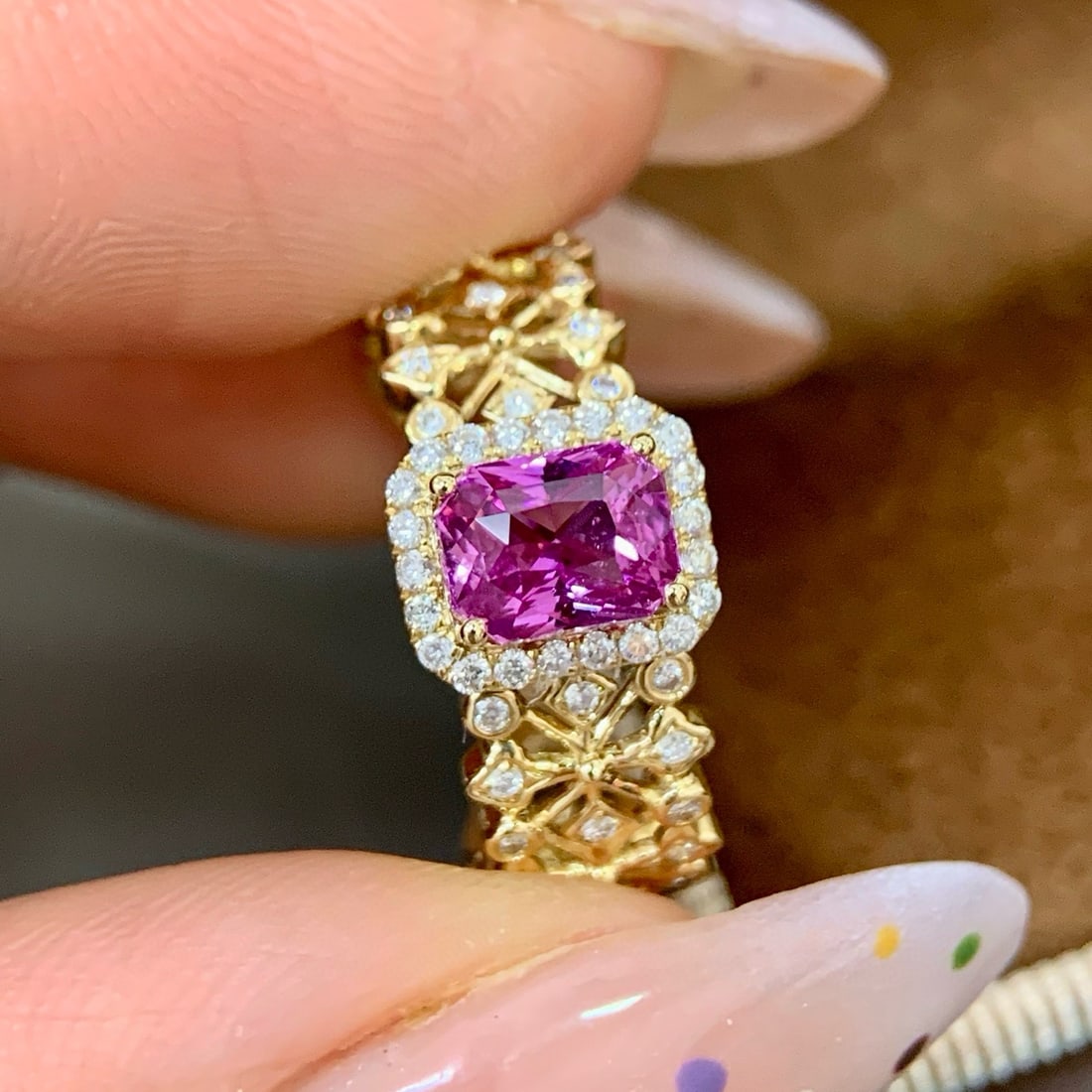 14k Gold 1.28 Ctw Natural Sapphire & Diamond Ring: Ref:231060188 // gold content:14k gold // ring size:7. 25us // // main gemstone:sapphire // shape:octagonal // carat weight:1. 08ct // color:pink // treatment:natural // // adjacent gemstone 2 :