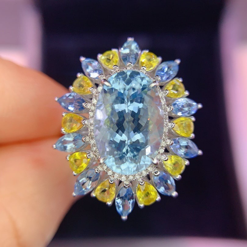 14k Gold 8.8 Ctw Natural Aquamarine & Sapphire Ring/pendant( Without Chain ): Ref:231060192 // gold content:14k gold // ring size:7. 25us // // main gemstone:aquamarine // shape:oval // carat weight:5. 6ct // color:blue // treatment:natural // // adjacent gemstone 2 :
