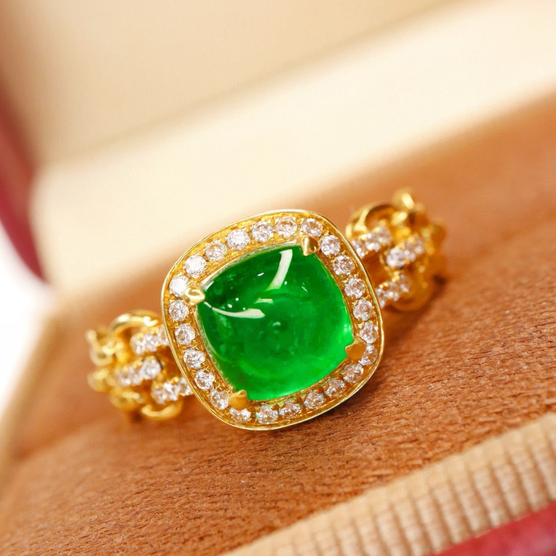 14k Gold 1.50 Ctw Vivid Green Natural Emerald & Diamond Ring - 4