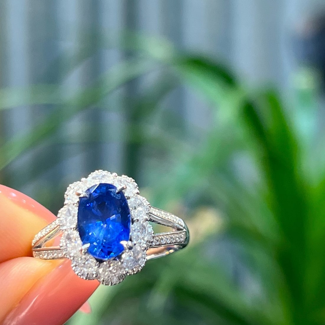 14k Gold 2.90 Ctw Natural Sapphire & Diamond Ring: Ref:231060225 // gold content:14k gold // ring size:7. 25us // // main gemstone:sapphire // shape:oval // carat weight:2. 11ct // color:royal blue // treatment:natural // // adjacent gemstone 2 :