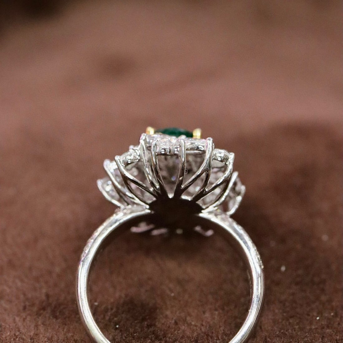 14k Gold 2.85 Ctw Vivid Green Natural Emerald & Diamond Ring - 6