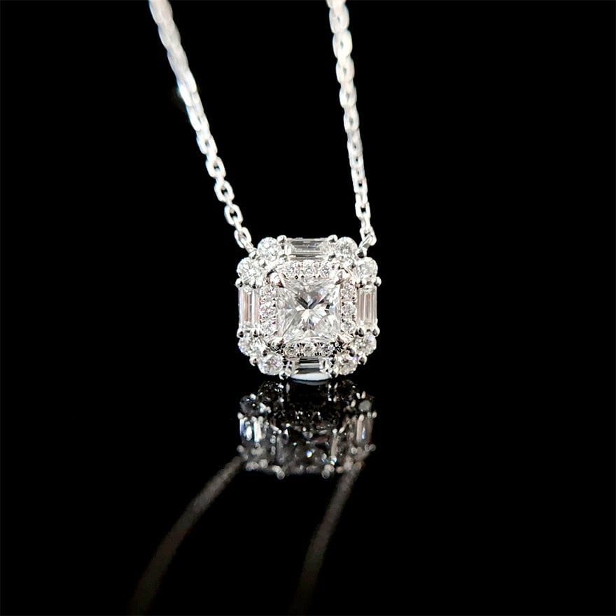 14k Gold 0.3 Ct Natural F Diamond Necklace - 4