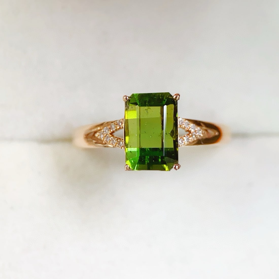 14k Gold 1.7 Ct Natural Tourmaline & Diamond Ring: Ref:231060284 // gold content:14k gold // ring size:7. 25us // // main gemstone:tourmaline // shape:octagonal // carat weight:1. 7ct // color:green // treatment:natural // // adjacent gemstone 2 :