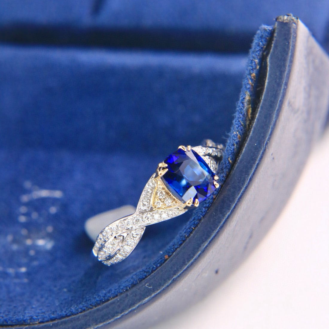 14k Gold 1.55 Ctw Natural Sapphire & Diamond Ring - 4