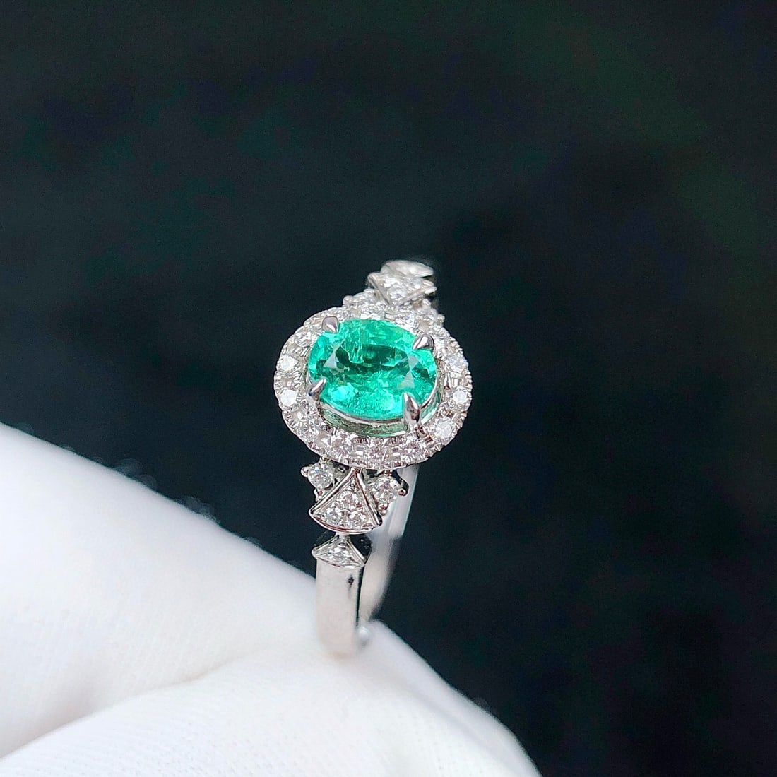 14k Gold 0.42 Ctw Natural Emerald & Diamond Ring - 5