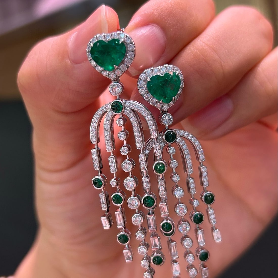 14k Gold 4.04 Ctw Vivid Green Natural Emerald & Emerald Earrings: Ref:231060367 // gold content:14k gold // main gemstone:emerald // shape:heart // carat weight:2. 79ct // color:vivid green // treatment:natural // // adjacent gemstone 2 : emerald // shape:round