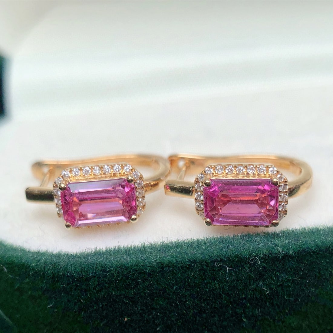 14k Gold 1.47 Ctw Natural Padparadscha Sapphire & Diamond Earrings - 3