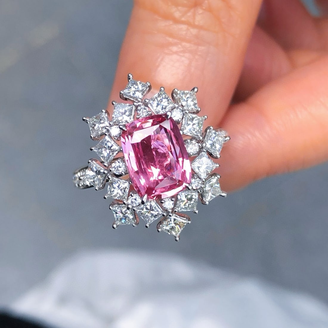 14k Gold 3.42 Ctw Natural Padparadscha Sapphire & Diamond Ring - 4