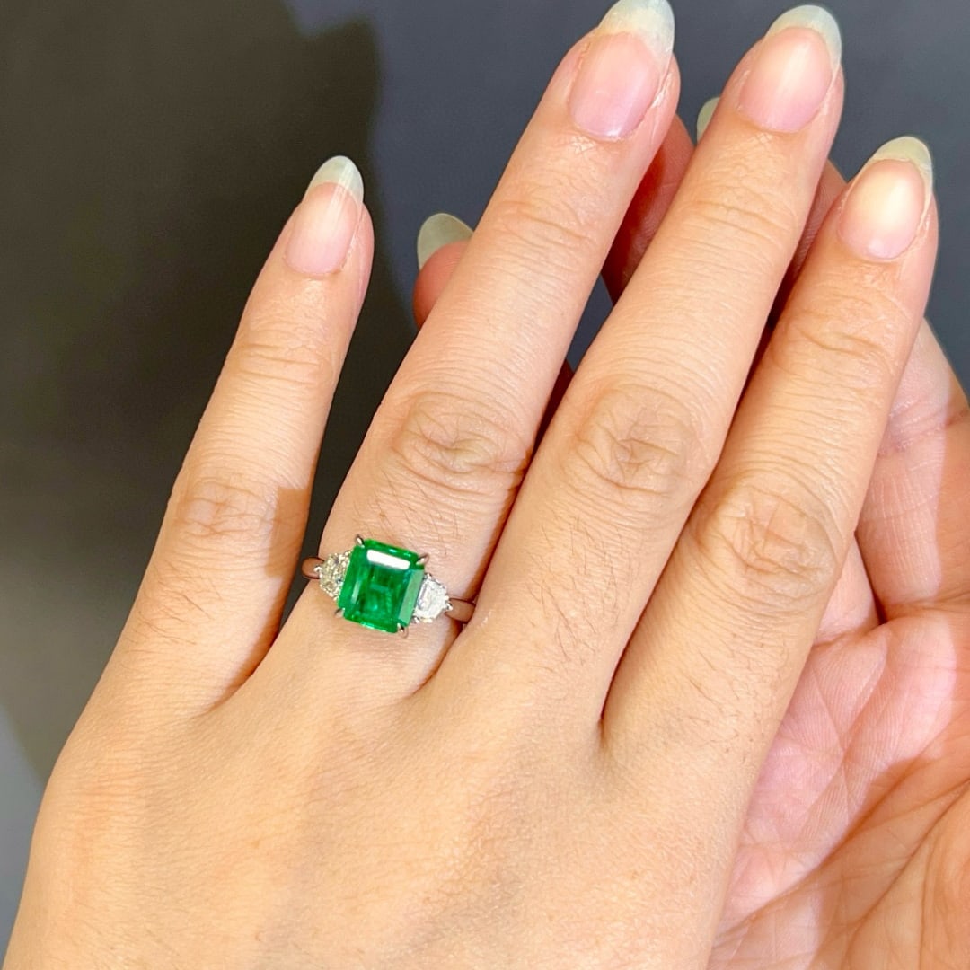 14k Gold 3.07 Ctw Vivid Green Natural Emerald & Diamond Ring - 4