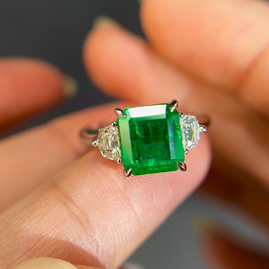 14k Gold 3.07 Ctw Vivid Green Natural Emerald & Diamond Ring - 5