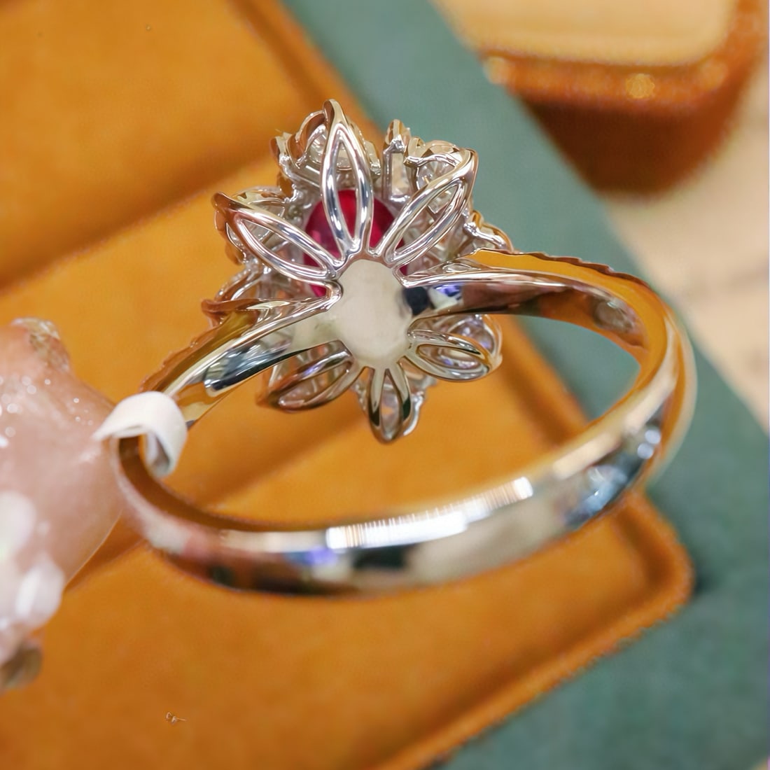 14k Gold 2.10 Ctw Natural Ruby & Diamond Ring - 4