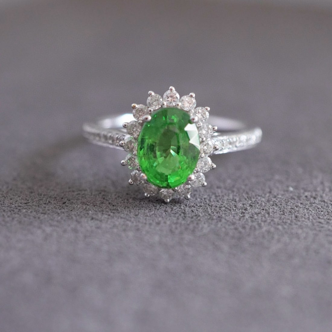 14k Gold 1.92 Ctw Natural Tsavorite & Diamond Ring: Ref:231060421 // gold content:14k gold // ring size:7. 25us // // main gemstone:tsavorite // shape:oval // carat weight:1. 53ct // color:green // treatment:natural // // adjacent gemstone 2 : diamond
