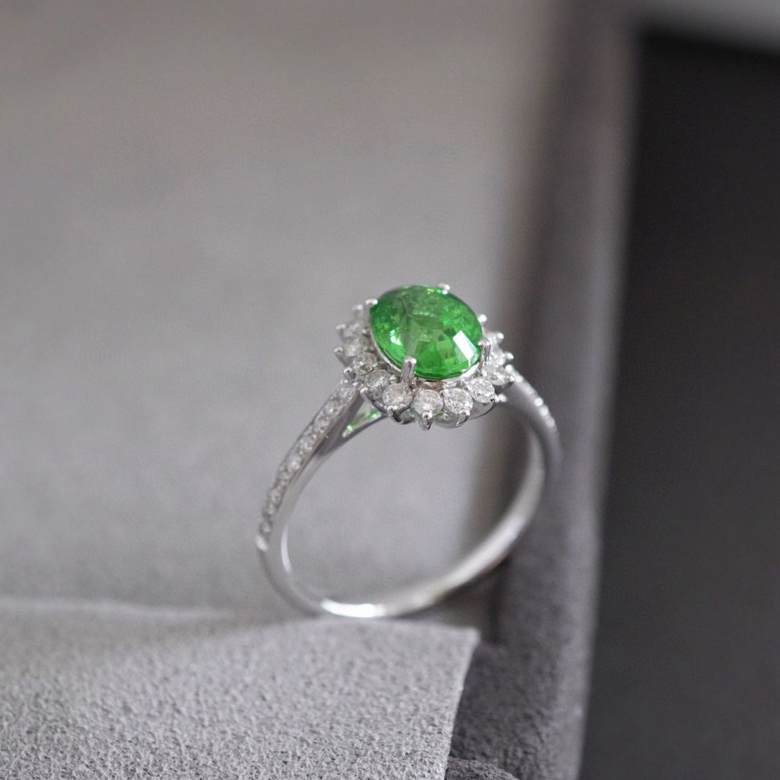 14k Gold 1.92 Ctw Natural Tsavorite & Diamond Ring - 5