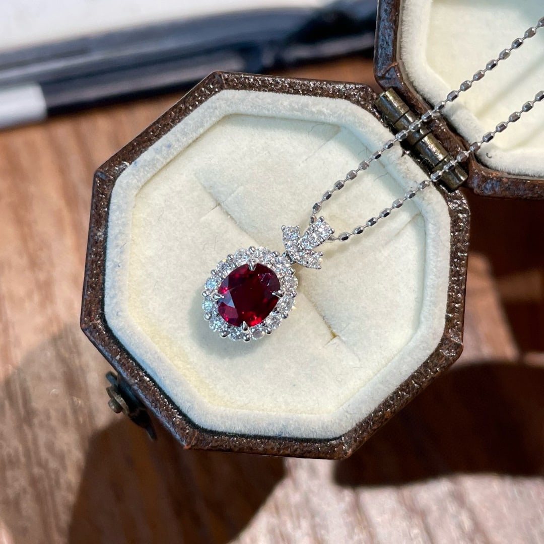 14k Gold 0.7 Ct Natural Ruby & Diamond Pendant( Without Chain ): Ref:231060431 // gold content:14k gold // main gemstone:ruby // shape:oval // carat weight:0. 7ct // color:red // treatment:natural // // adjacent gemstone 2 : diamond // shape:round // clarity