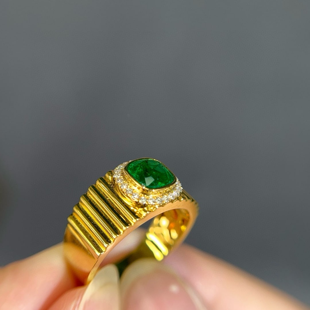 14k Gold 1.17 Ctw Vivid Green Natural Emerald & Diamond Ring - 3