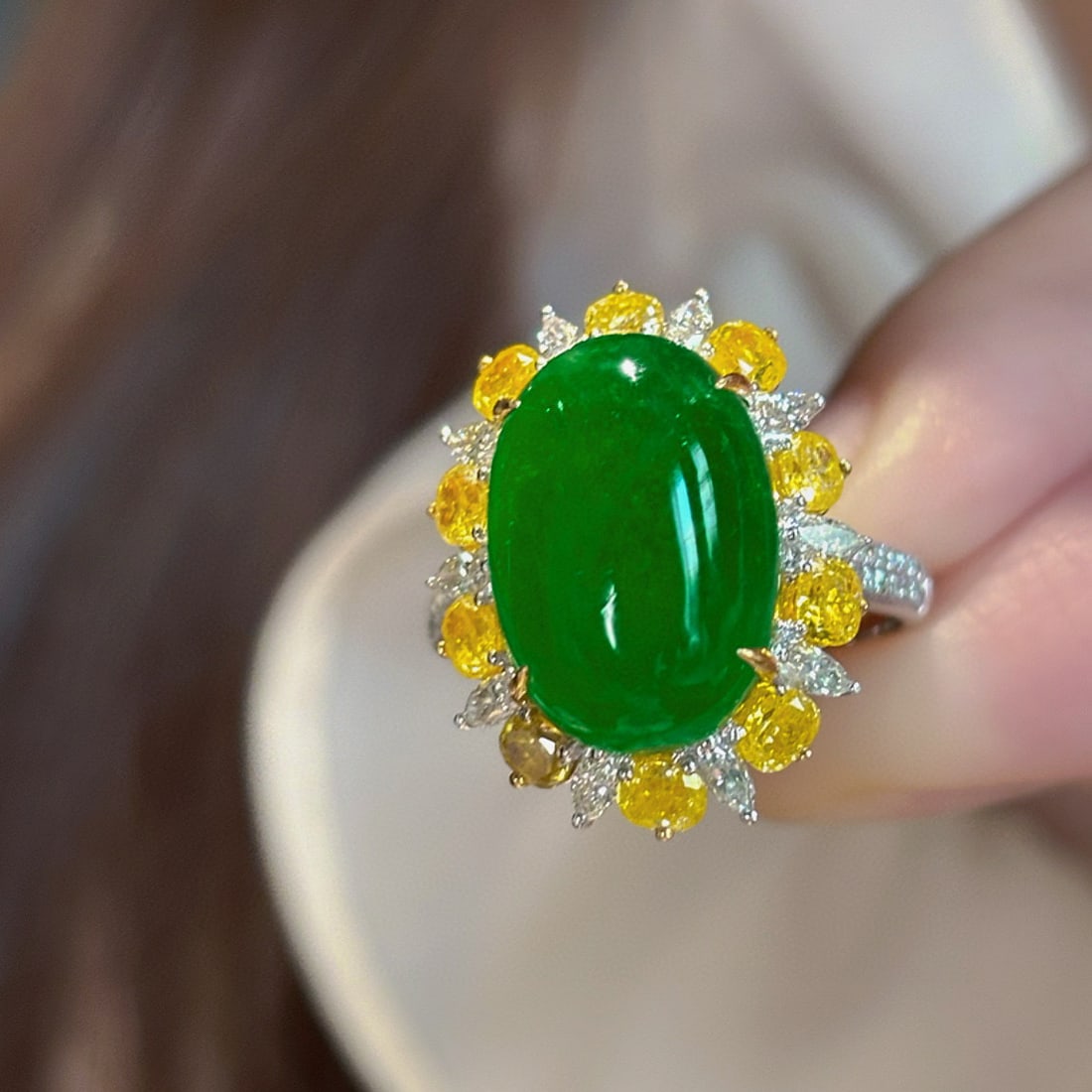 14k Gold 8.28 Ct Vivid Green Natural Emerald & Diamond Ring - 4